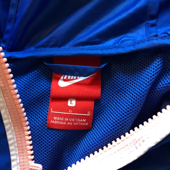 Woman’s xl sports wear - Picture 2 of 2